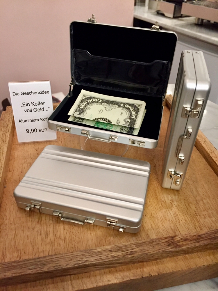 Bild 1 von Ein Koffer voll Geld - Alukoffer Mini Aktenkoffer mit Gravur Geldgeschenke